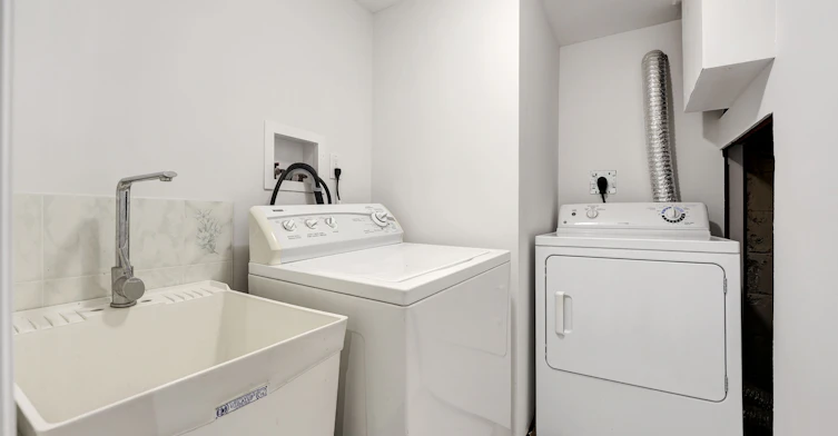 Basement-268 Penn Avenue, Newmarket, ON, L3Y 2S6 - 15