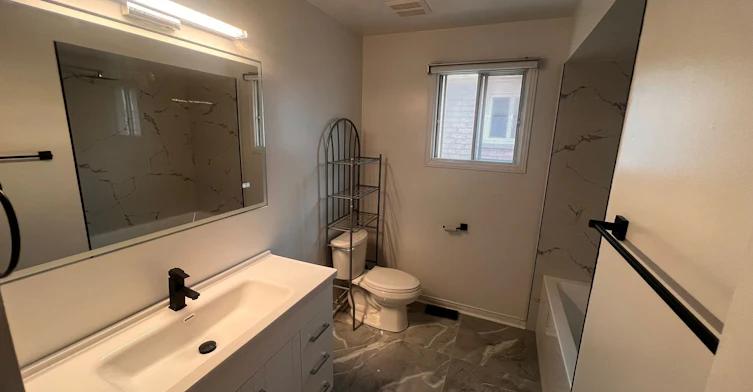 Main & 2nd-641 Walpole Crescent, Newmarket, ON, L3X 2B6 - 11