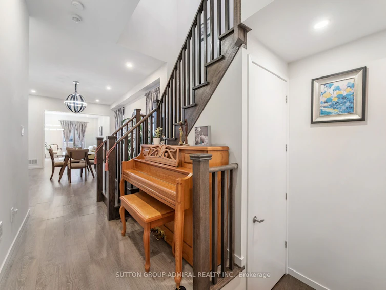 197 Elyse Court, Aurora, ON, L4G 2C9 - 6