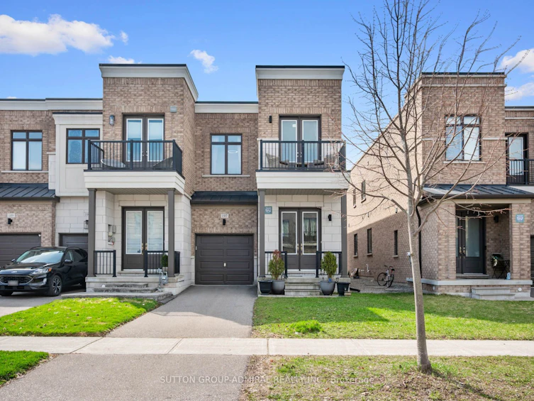 197 Elyse Court, Aurora, ON, L4G 2C9 - 2