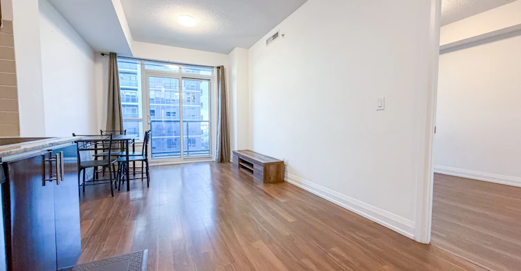 735-7161 Yonge Street, Vaughan, ON, L3T 0C8 - 3