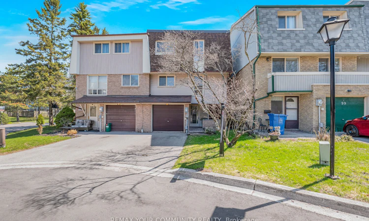 60-97 Poplar Crescent