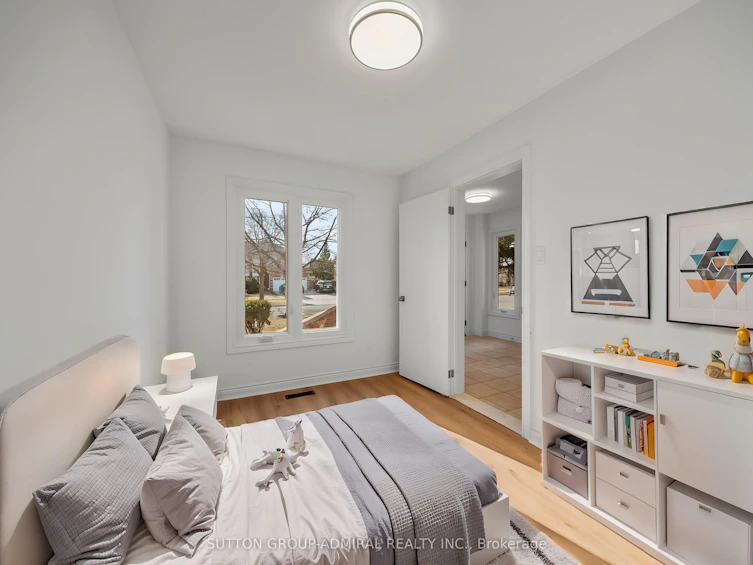 295 Fifth Avenue, Vaughan, ON, L4L 7A8 - 4