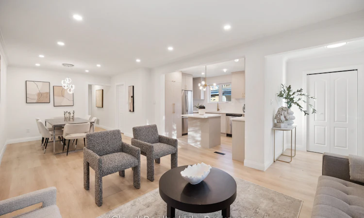 107 Bayview Parkway