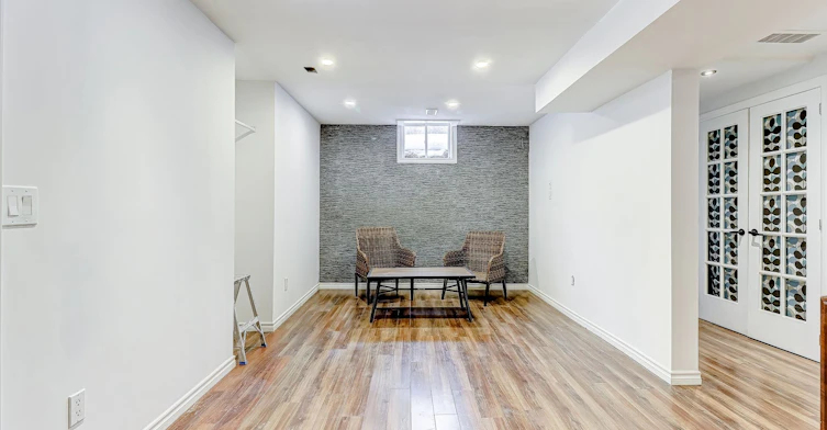 6 Amberview Drive, Georgina, ON, L4P 3X6 - 4