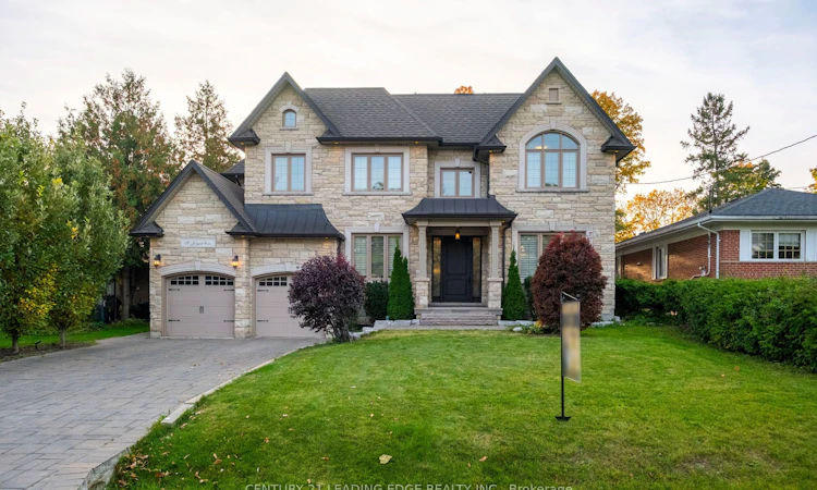 12 Jonquil Crescent