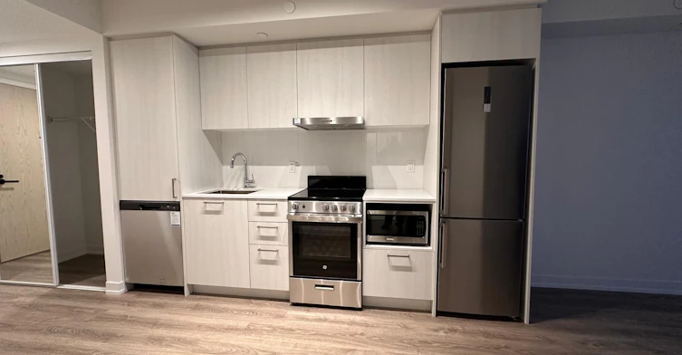 708-195 Commerce Street, Vaughan, ON, L4K 5Z7 - 5