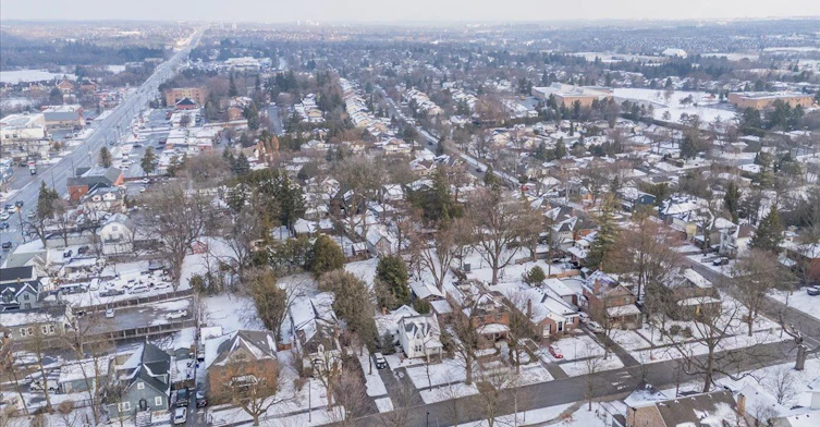 24 Maple Street, Aurora, ON, L4G 1K9 - 10