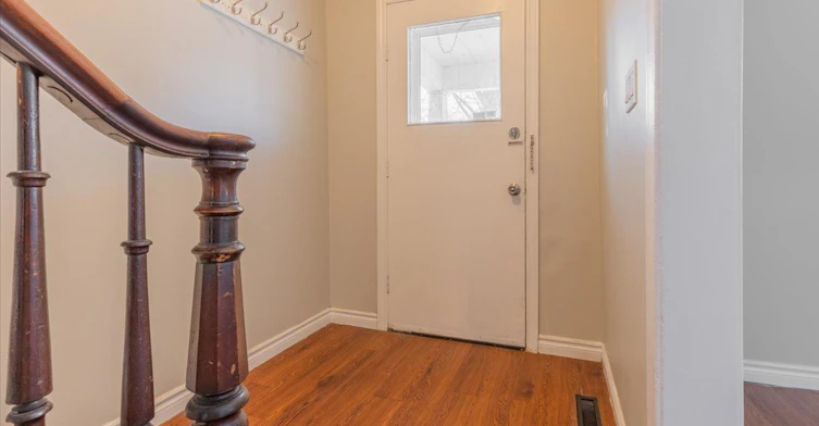 24 Maple Street, Aurora, ON, L4G 1K9 - 17