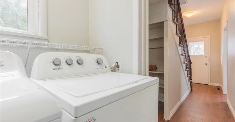 24 Maple Street, Aurora, ON, L4G 1K9 - 32