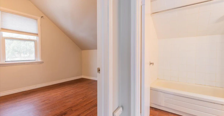 24 Maple Street, Aurora, ON, L4G 1K9 - 37