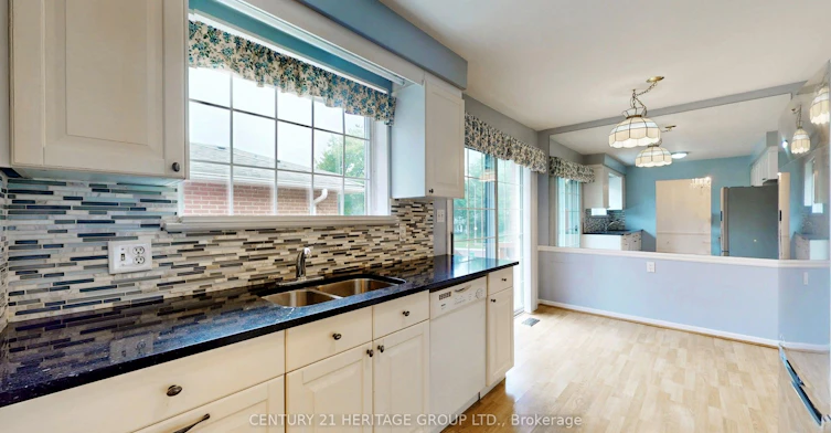 1 Dunsinane Drive, Markham, ON, L3T 3K1 - 12