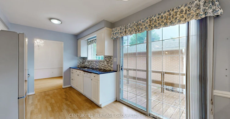 1 Dunsinane Drive, Markham, ON, L3T 3K1 - 10