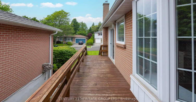 1 Dunsinane Drive, Markham, ON, L3T 3K1 - 35