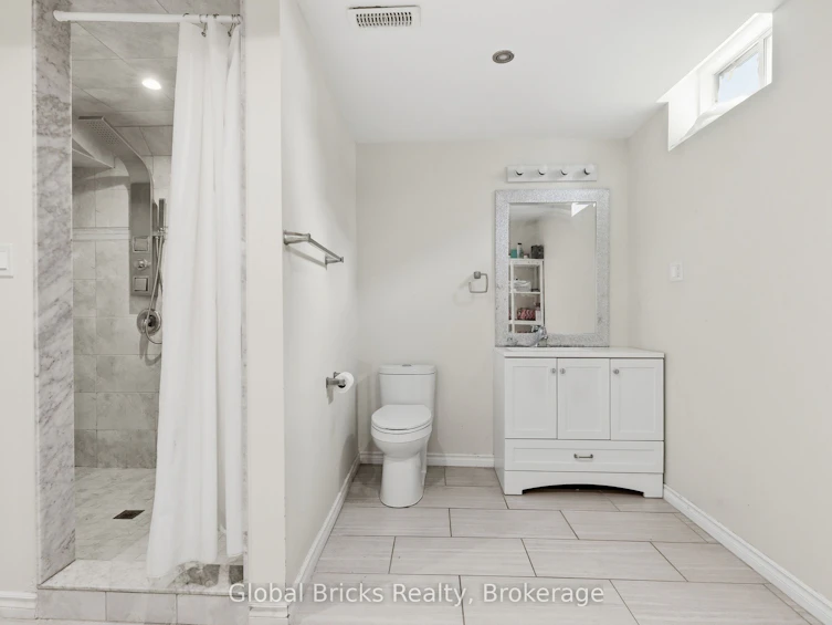 74 Kootenay Ridge, Vaughan, ON, L6A 2V9 - 39