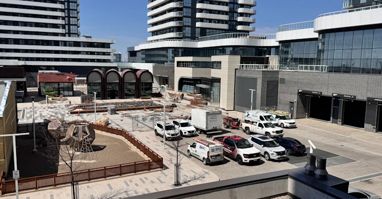 301-28 Interchange Way, Vaughan, ON, L4K 0P8