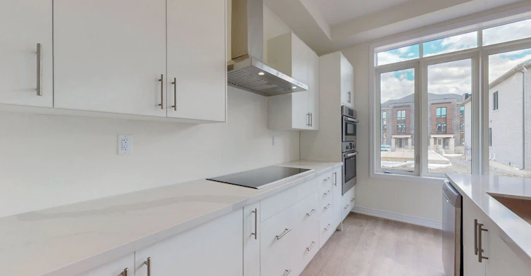 105 Halldorson Avenue, Aurora, ON, L4G 7B6 - 14
