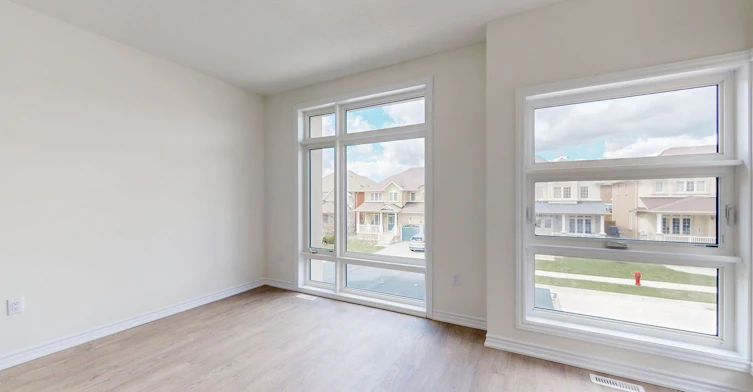 105 Halldorson Avenue, Aurora, ON, L4G 7B6 - 25