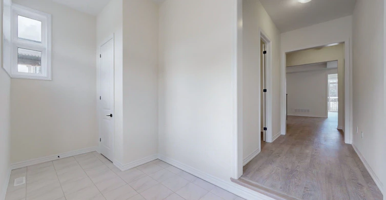 105 Halldorson Avenue, Aurora, ON, L4G 7B6 - 5