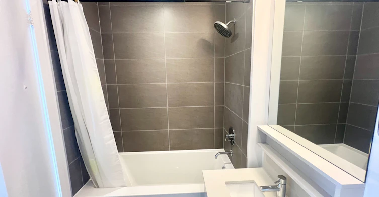 5708-950 Portage Parkway, Vaughan, ON, L4K 0J7 - 9