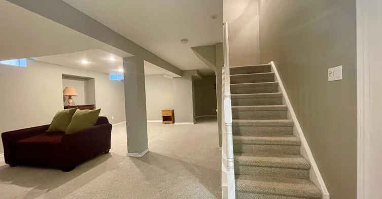 Lower-824 College Manor Drive, Newmarket, ON, L3Y 8G6 - 5