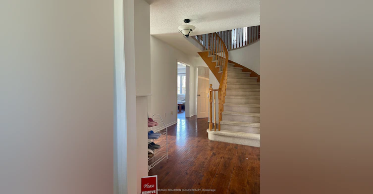 Lower-824 College Manor Drive, Newmarket, ON, L3Y 8G6 - 3