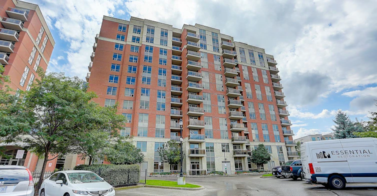 1013-75 King William Crescent, Richmond Hill, ON, L4B 0C1 - 2