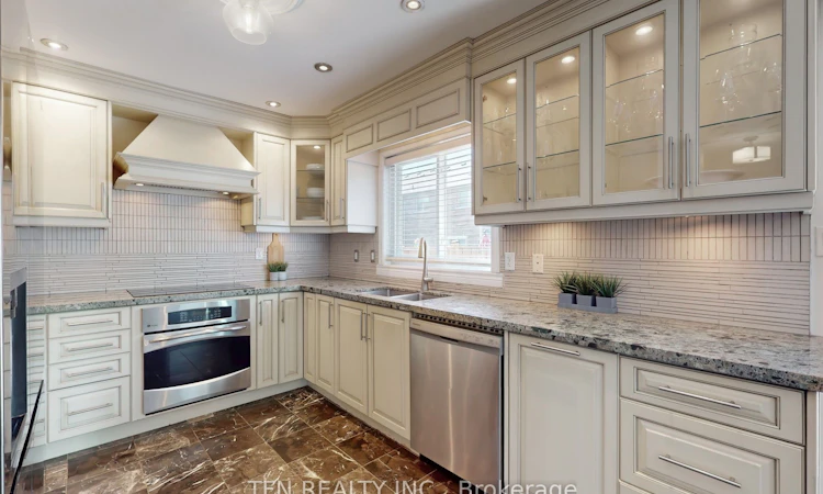 24 Lucerne Drive