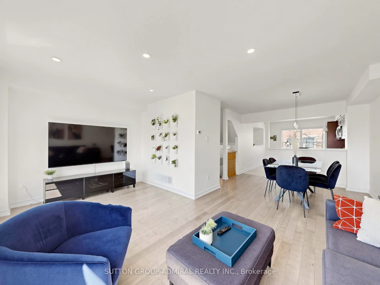48-52 Brandy Lane Way, Newmarket, ON, L3Y 8P7 - 13