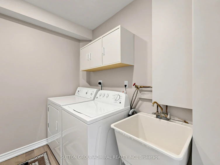48-52 Brandy Lane Way, Newmarket, ON, L3Y 8P7 - 28