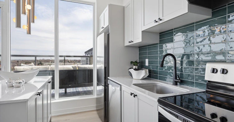 1503-705 Davis Drive, Newmarket, ON, L3Y 2R2 - 18