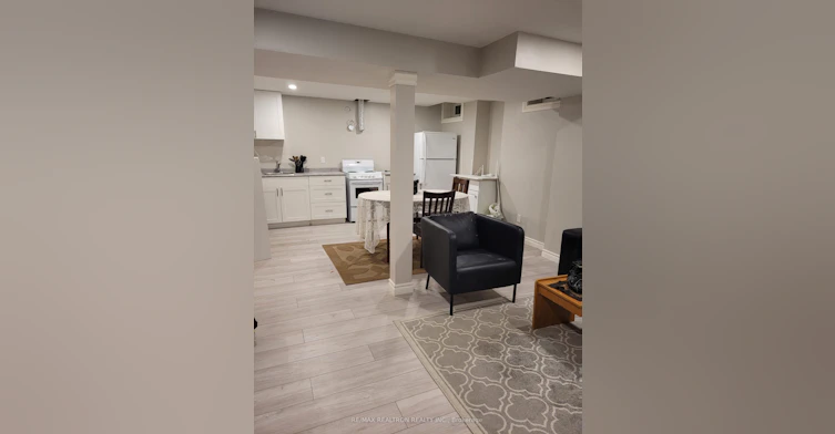 Bsmt-7 Billingham Heights, Aurora, ON, L4G 7R8 - 2