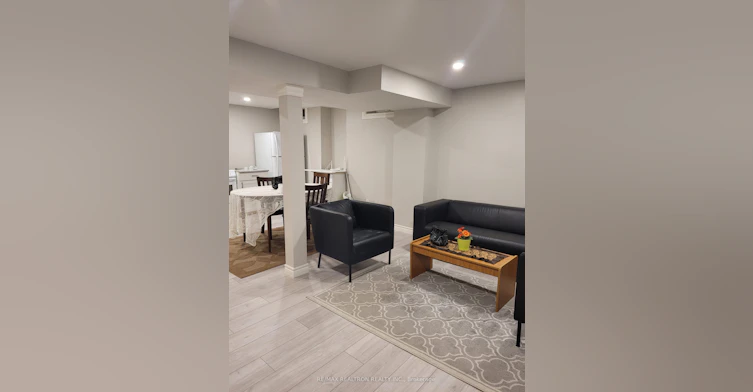 Bsmt-7 Billingham Heights, Aurora, ON, L4G 7R8