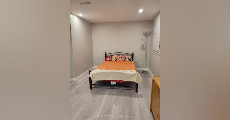 Bsmt-7 Billingham Heights, Aurora, ON, L4G 7R8 - 3