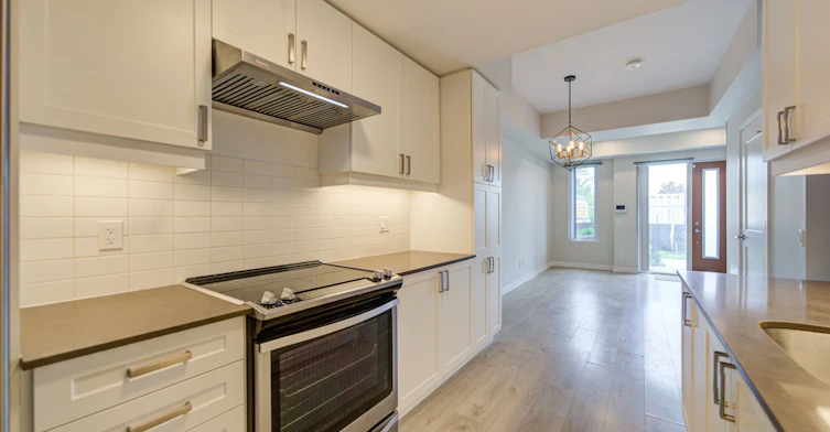 Th33-1050 Portage Parkway, Vaughan, ON, L4K 0K3 - 15