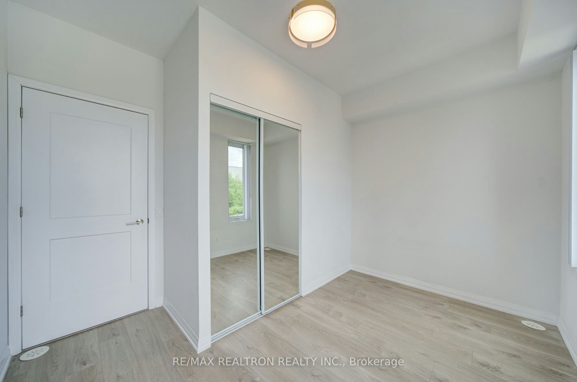 Th33-1050 Portage Parkway, Vaughan, ON, L4K 0K3 - 37
