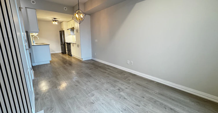 Th33-1050 Portage Parkway, Vaughan, ON, L4K 0K3 - 9