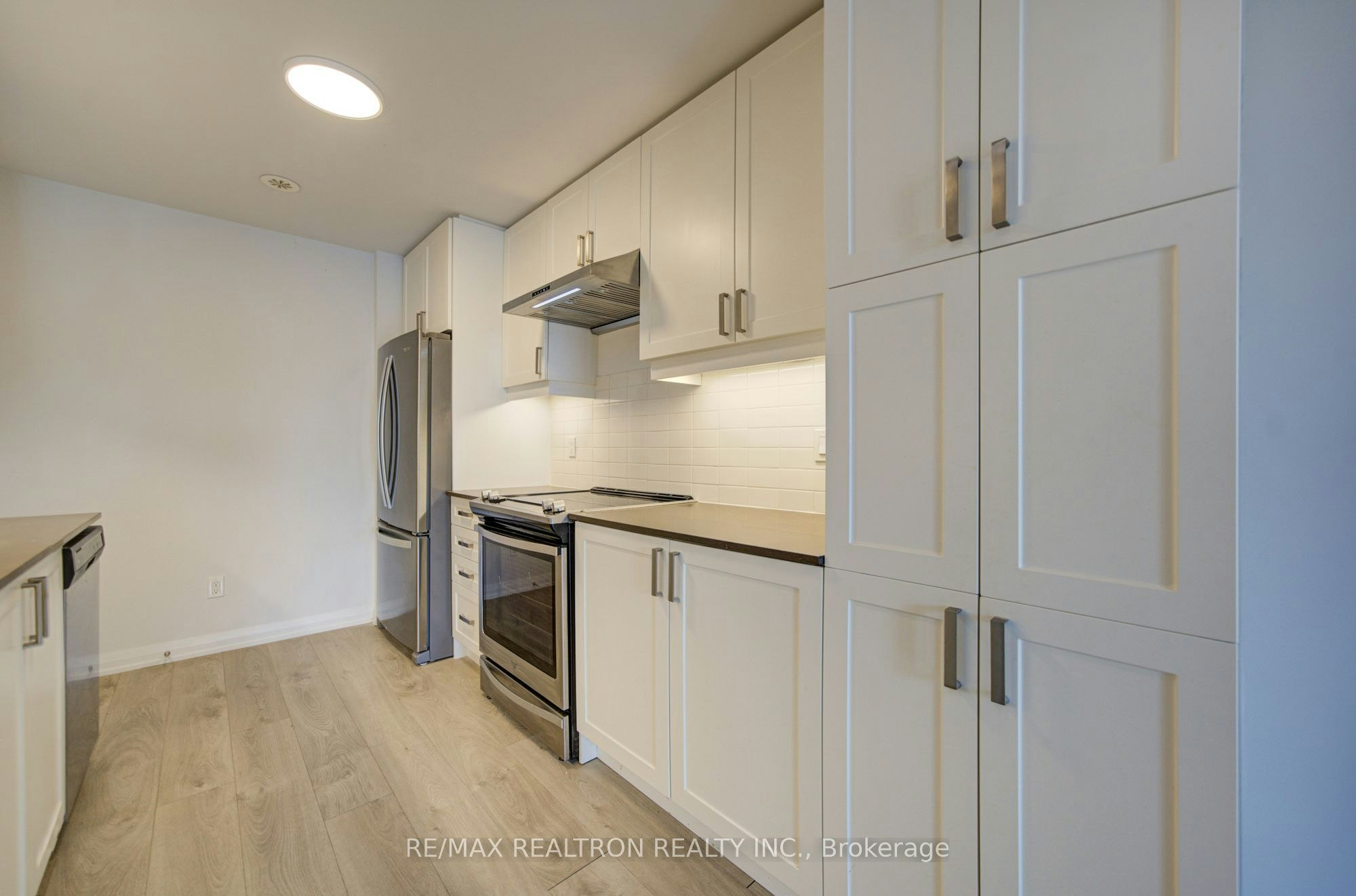 Th33-1050 Portage Parkway, Vaughan, ON, L4K 0K3 - 13