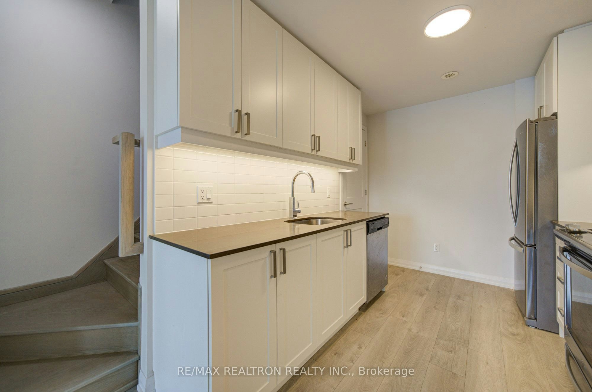 Th33-1050 Portage Parkway, Vaughan, ON, L4K 0K3 - 12