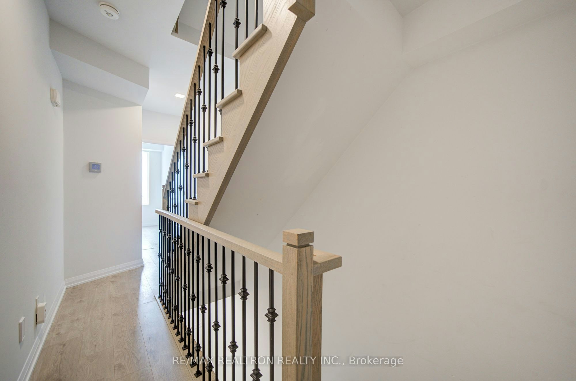 Th33-1050 Portage Parkway, Vaughan, ON, L4K 0K3 - 20