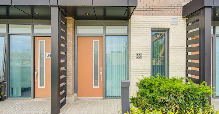 Th33-1050 Portage Parkway, Vaughan, ON, L4K 0K3 - 4