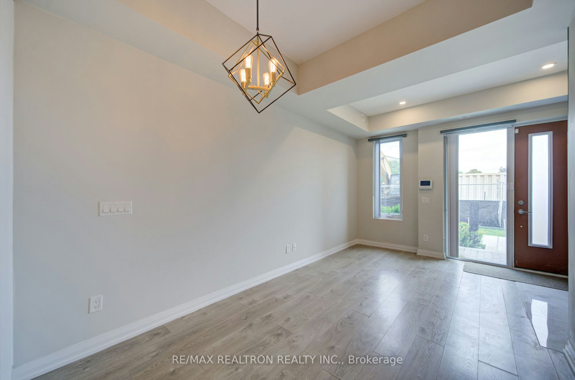 Th33-1050 Portage Parkway, Vaughan, ON, L4K 0K3 - 17
