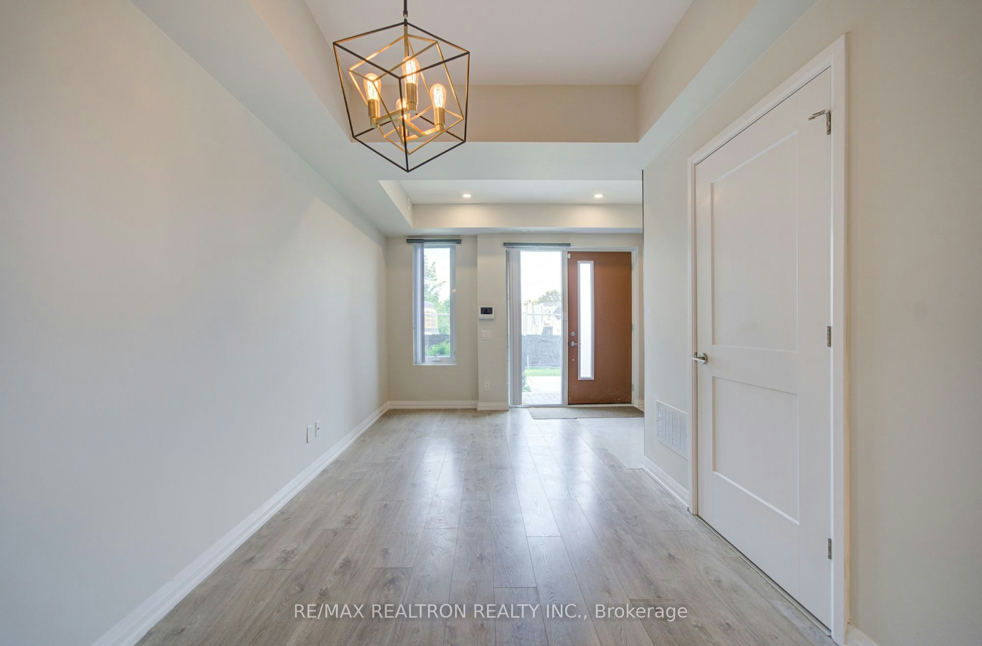 Th33-1050 Portage Parkway, Vaughan, ON, L4K 0K3 - 16