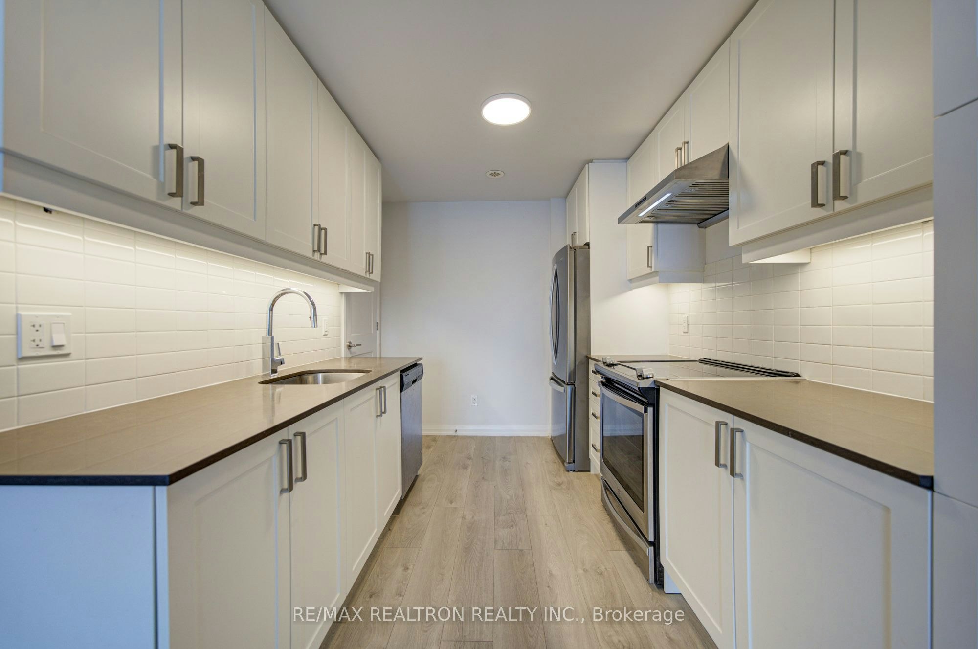 Th33-1050 Portage Parkway, Vaughan, ON, L4K 0K3 - 14