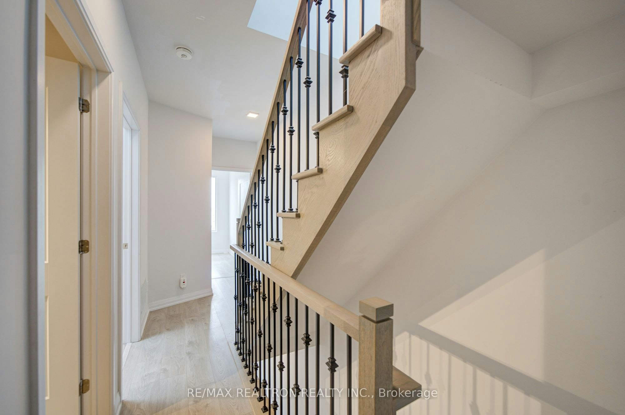 Th33-1050 Portage Parkway, Vaughan, ON, L4K 0K3 - 31