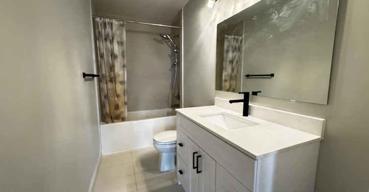 Th33-1050 Portage Parkway, Vaughan, ON, L4K 0K3 - 13