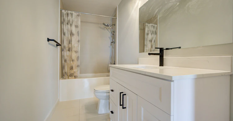 Th33-1050 Portage Parkway, Vaughan, ON, L4K 0K3 - 28