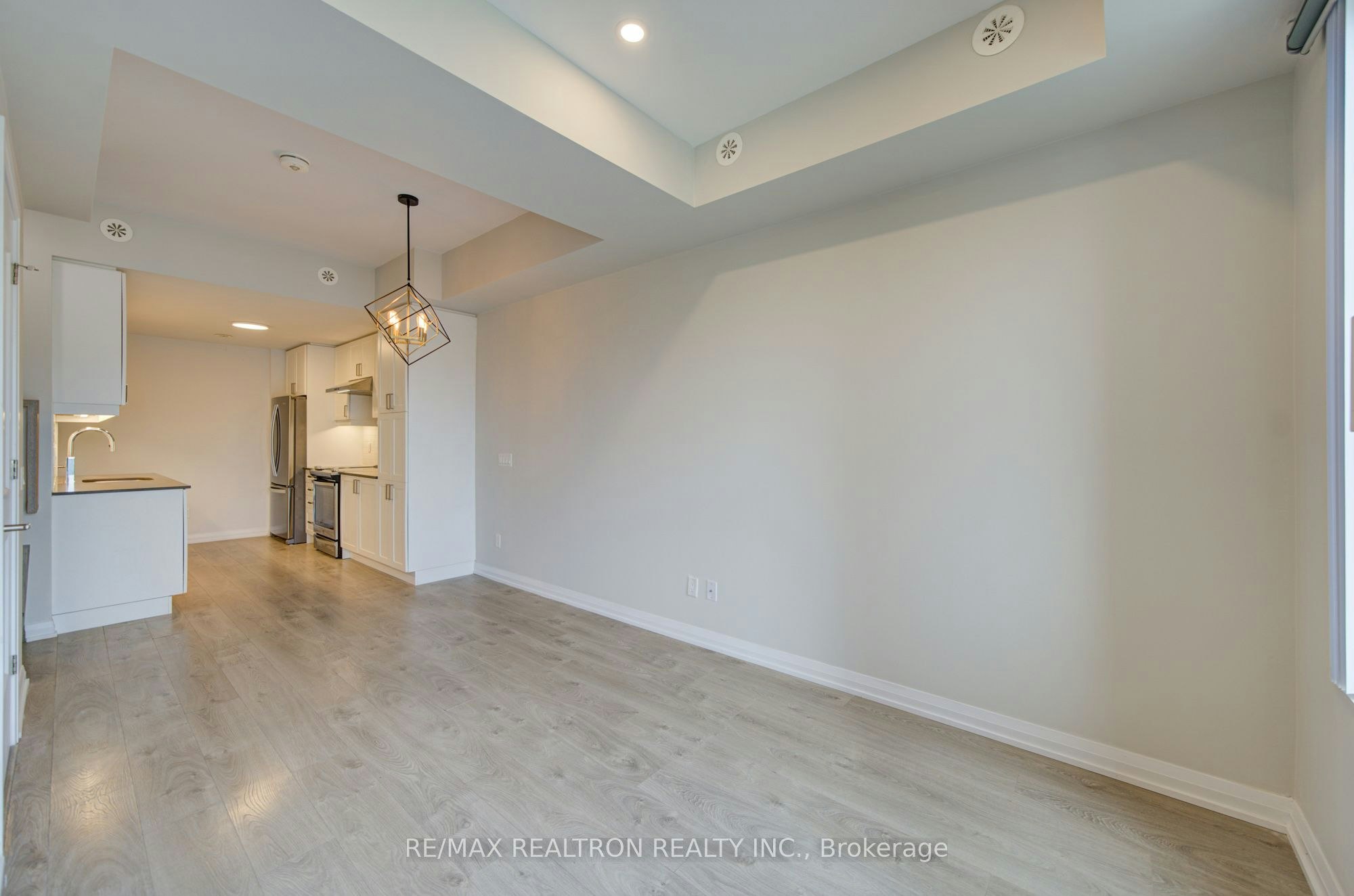 Th33-1050 Portage Parkway, Vaughan, ON, L4K 0K3 - 7