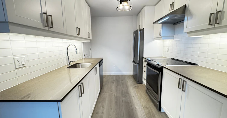Th33-1050 Portage Parkway, Vaughan, ON, L4K 0K3 - 6