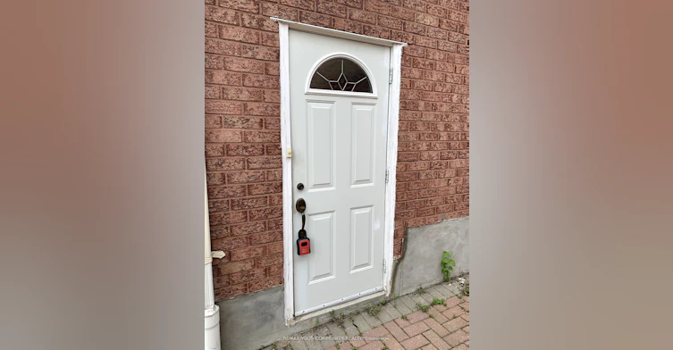 BSMT-136 Dina Road, Vaughan, ON, L6A 1L3 - 2